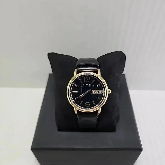 Womens Marc by Marc Jacobs MBM8651 Fergus Day Date 38MM Gold Watch New Battery - Picture 2 of 16